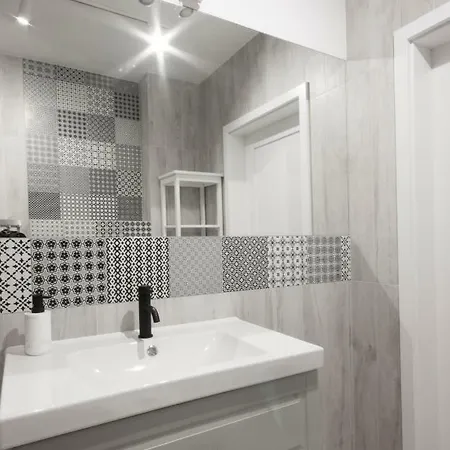 아파트 Apartament 9 *
